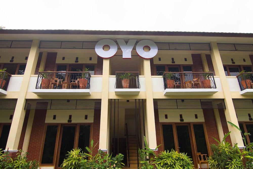 Urbanview Sasono Putro Condoongcatur By Reddoorz Kejayan Exterior foto