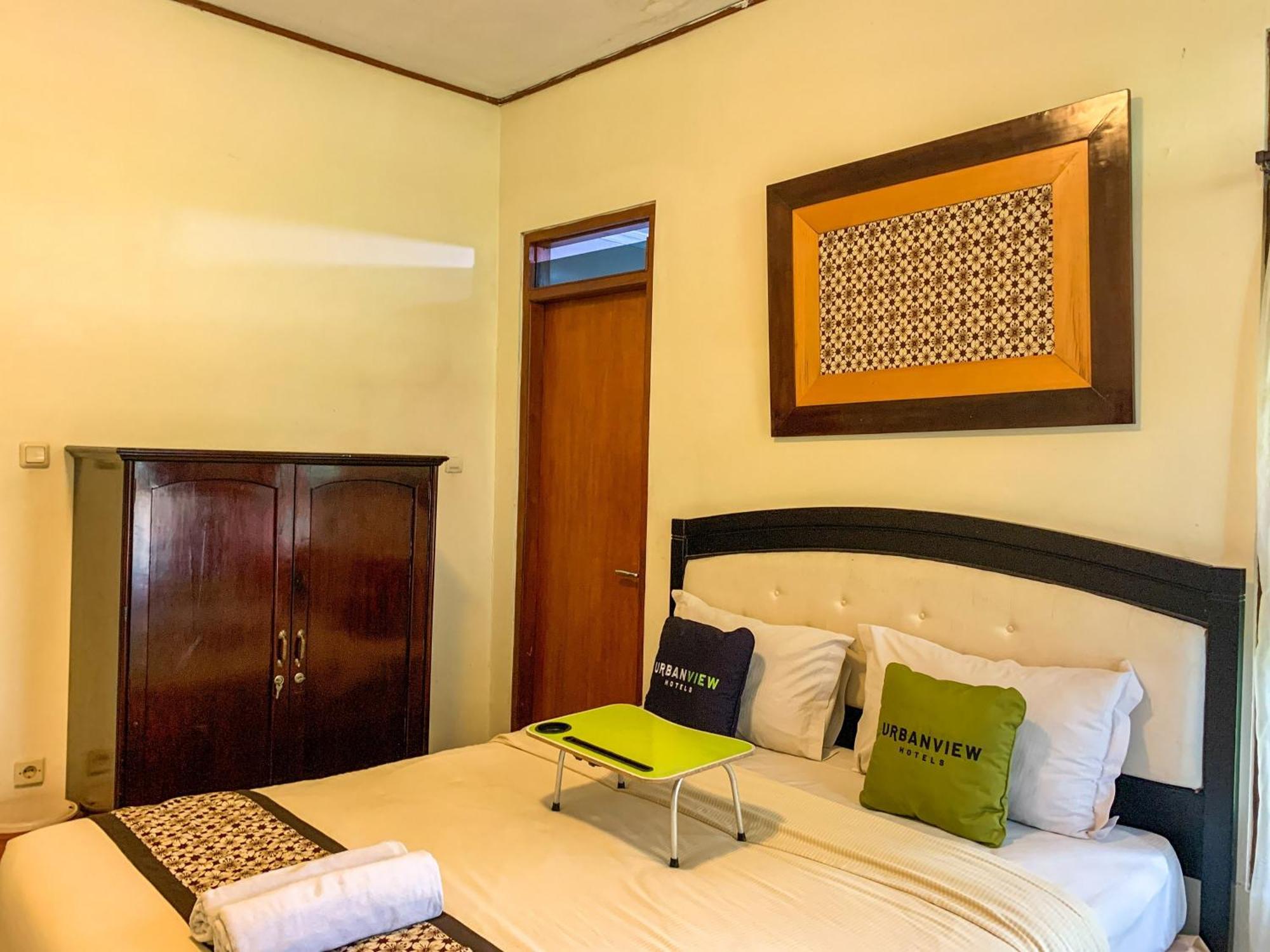 Urbanview Sasono Putro Condoongcatur By Reddoorz Kejayan Exterior foto