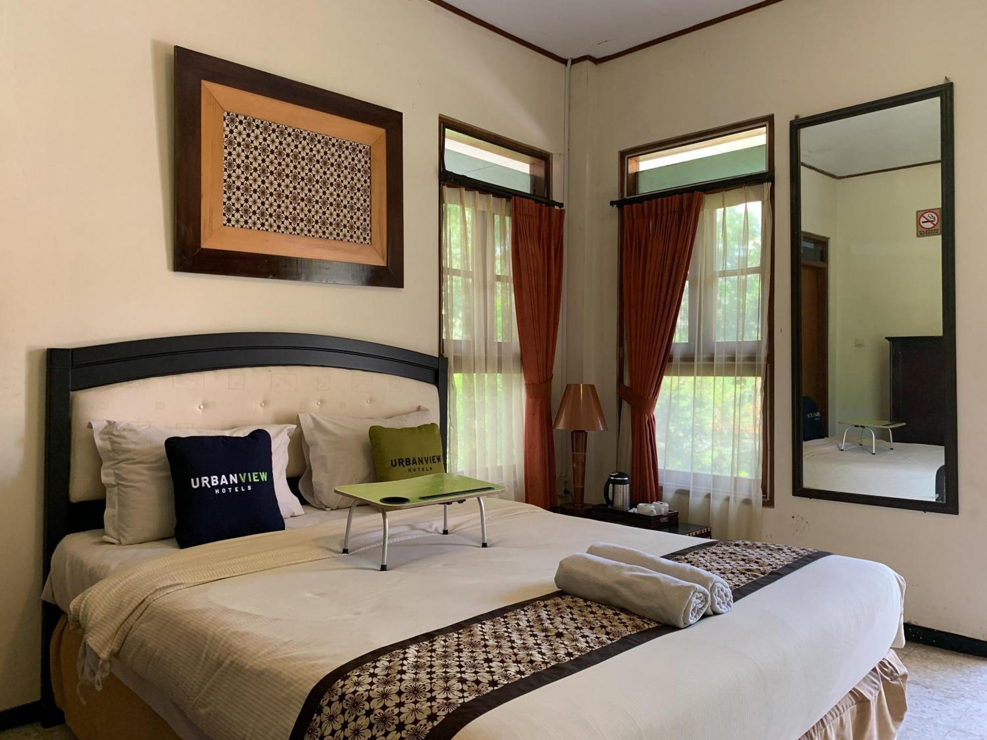 Urbanview Sasono Putro Condoongcatur By Reddoorz Kejayan Exterior foto