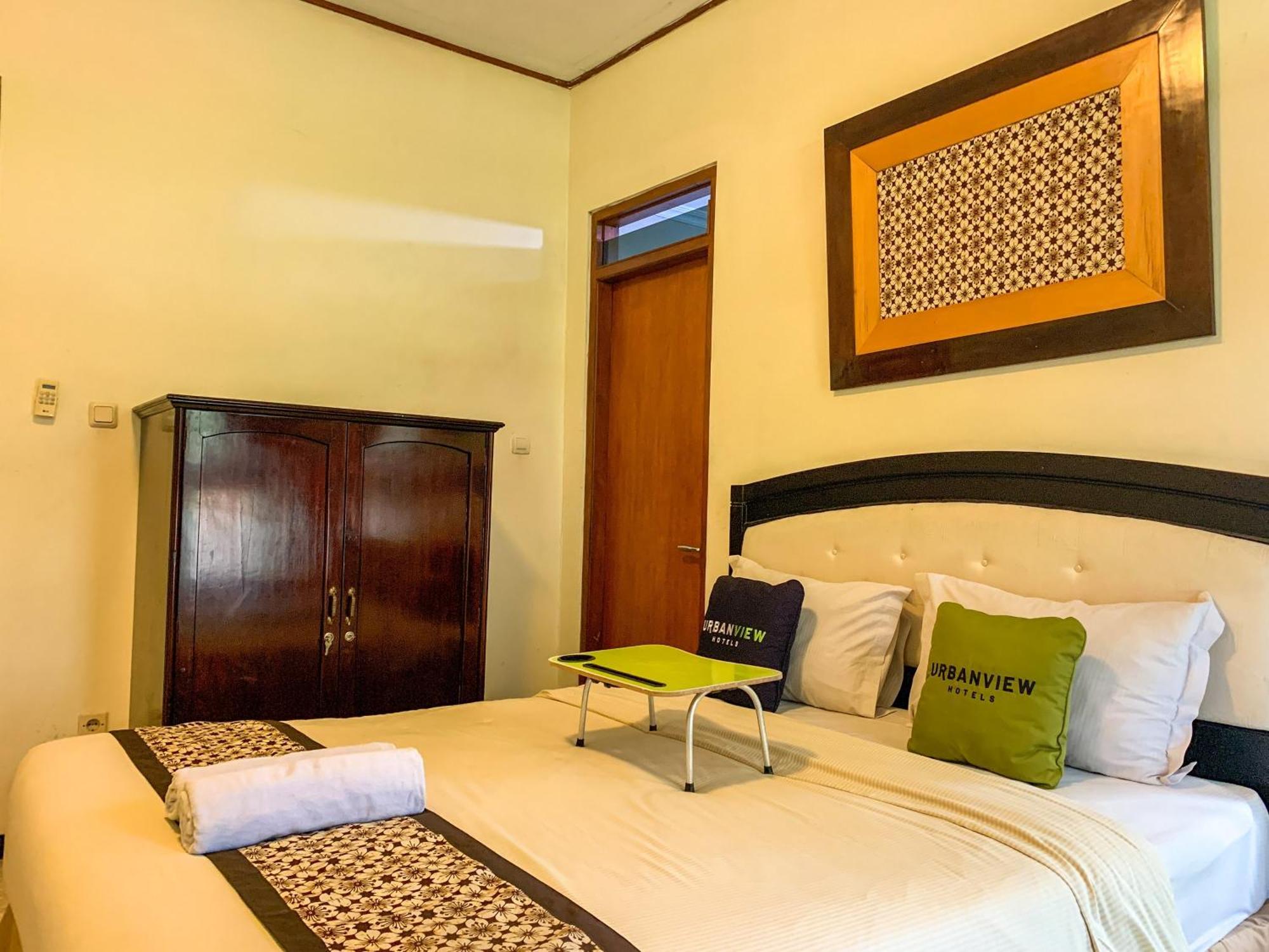 Urbanview Sasono Putro Condoongcatur By Reddoorz Kejayan Exterior foto