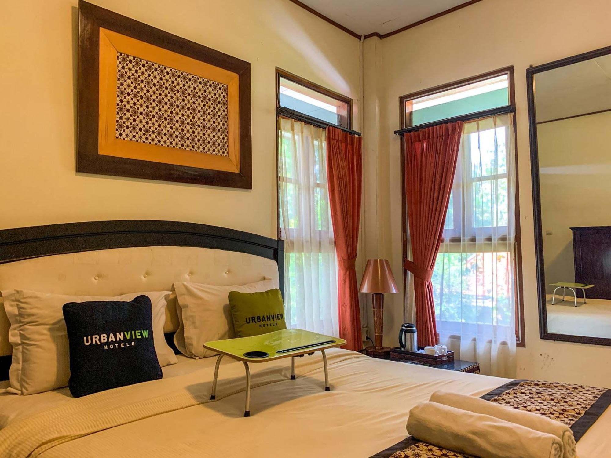 Urbanview Sasono Putro Condoongcatur By Reddoorz Kejayan Exterior foto